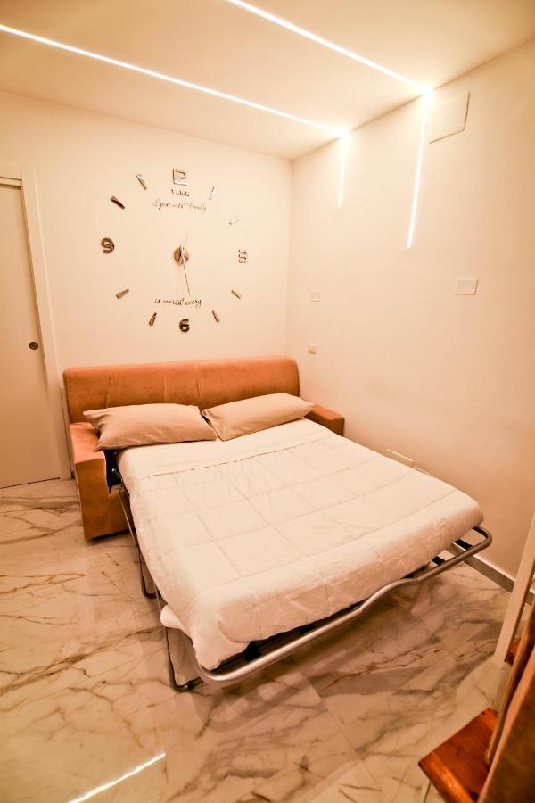 La Casa Di Anna Chiaia, Stadio Maradona Lungomarecaracciolo Appartement *